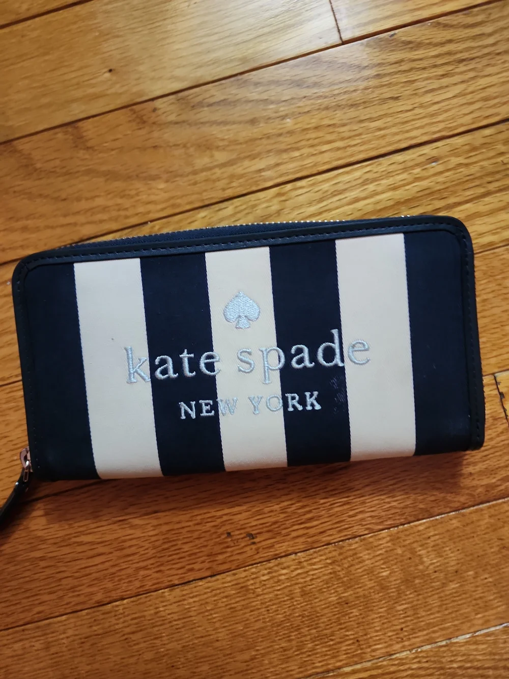 kate spade New York Ella Even Striped Jacqured Navy & Cream Striped Zip Wallet